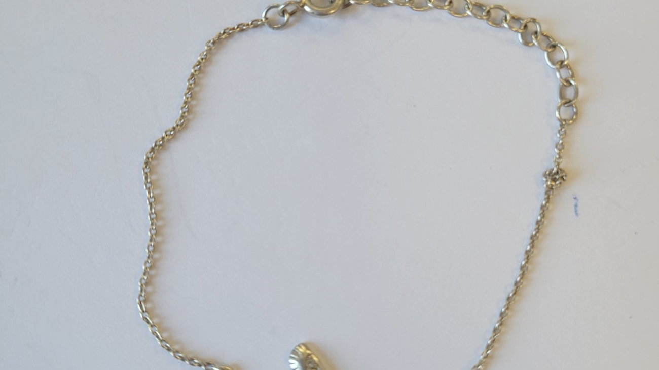 d23c818c2a7e1b1d4138d57fb157b536_objet-trou